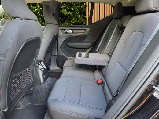 Volvo  XC40 1.5 T5 Recharge Business Pro | Camera | Keyless | Navigatie | 18" Velgen ActivLease financial lease
