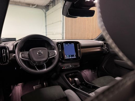 Volvo  XC40 Recharge Plus | 96% SoH | Parkeercamera | All-season banden | Stoel en Stuurwielverwarming | 19 I... ActivLease financial lease