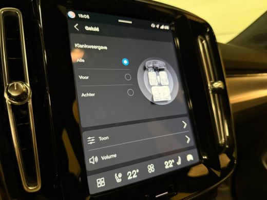 Volvo  XC40 Recharge Plus | 96% SoH | Parkeercamera | All-season banden | Stoel en Stuurwielverwarming | 19 I... ActivLease financial lease