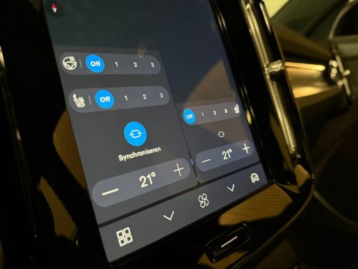 Volvo  XC40 Recharge Plus | 96% SoH | Parkeercamera | All-season banden | Stoel en Stuurwielverwarming | 19 I... ActivLease financial lease