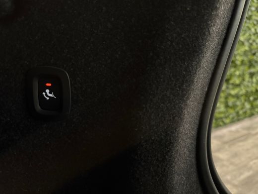 Volvo  XC40 T4 Recharge Plus Bright | Trekhaak | Harman Kardon | All Season banden | Bestuurdersstoel elektri... ActivLease financial lease