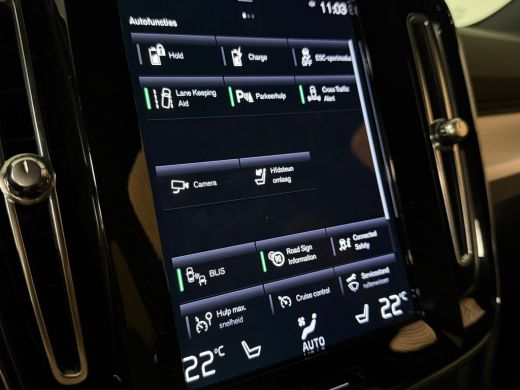 Volvo  XC40 T4 Recharge Plus Bright | Trekhaak | Harman Kardon | All Season banden | Bestuurdersstoel elektri... ActivLease financial lease