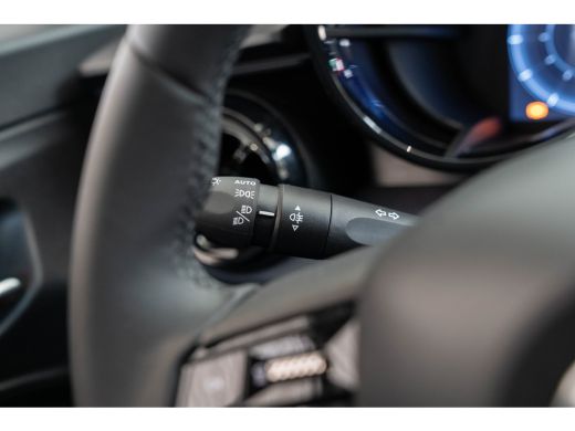 Alfa Romeo Junior Elettrica 54 kWh | Apple Carplay & Android Auto | Parkeesensoren | Keyless | Climate Controle | A... ActivLease financial lease