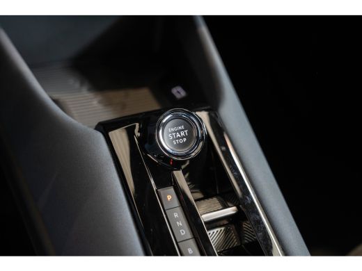 Alfa Romeo Junior Elettrica 54 kWh | Apple Carplay & Android Auto | Parkeesensoren | Keyless | Climate Controle | A... ActivLease financial lease