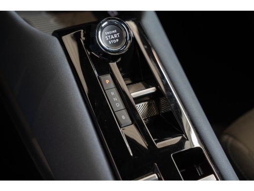 Alfa Romeo Junior Elettrica 54 kWh | Apple Carplay & Android Auto | Parkeesensoren | Keyless | Climate Controle | A... ActivLease financial lease