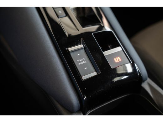 Alfa Romeo Junior Elettrica 54 kWh | Apple Carplay & Android Auto | Parkeesensoren | Keyless | Climate Controle | A... ActivLease financial lease