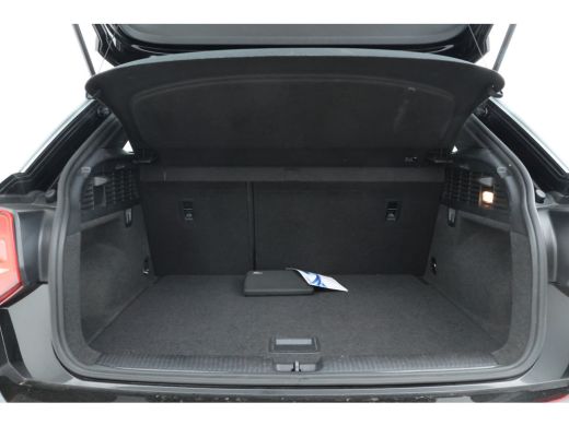 Audi Q2 1.4 TFSI CoDS-line Automaat, Stoelverwarming, Virtual, Leer, ActivLease financial lease