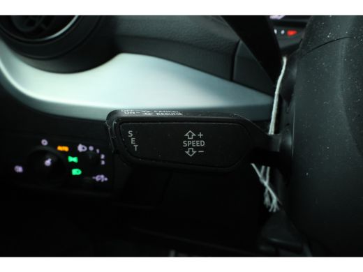 Audi Q2 1.4 TFSI CoDS-line Automaat, Stoelverwarming, Virtual, Leer, ActivLease financial lease
