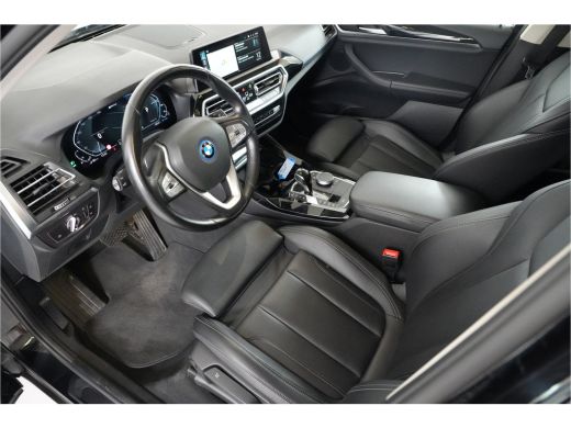 BMW X3 xDrive30e PHEV 293 pk | SOH 96% | Leder | 360&deg; Cam | Cruise | Sportstoelen | ActivLease financial lease