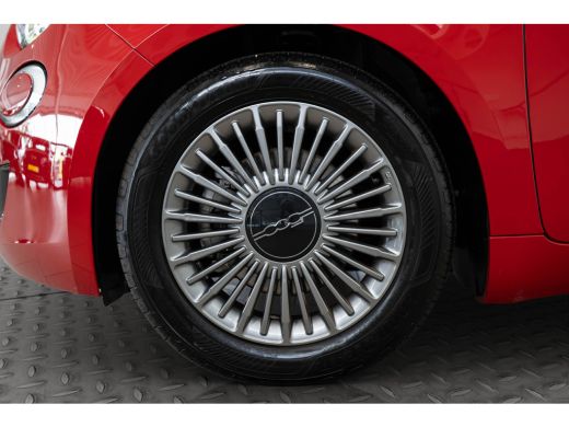 Fiat 500 1.0 Hybrid Torino Launch Edition | Tot 8 Jaar Garantie | Climate Controle | Apple Carplay & Andro... ActivLease financial lease