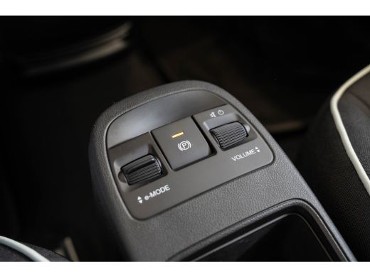 Fiat 500e 42 kWh | Camera | Navigatie | Apple Carplay & Android Auto | Parkeersensoren | Climate Controle |... ActivLease financial lease