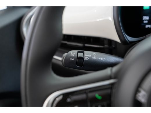Fiat 500e 42 kWh | Camera | Navigatie | Apple Carplay & Android Auto | Parkeersensoren | Climate Controle |... ActivLease financial lease