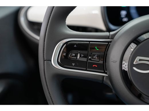 Fiat 500e 42 kWh | Camera | Navigatie | Apple Carplay & Android Auto | Parkeersensoren | Climate Controle |... ActivLease financial lease