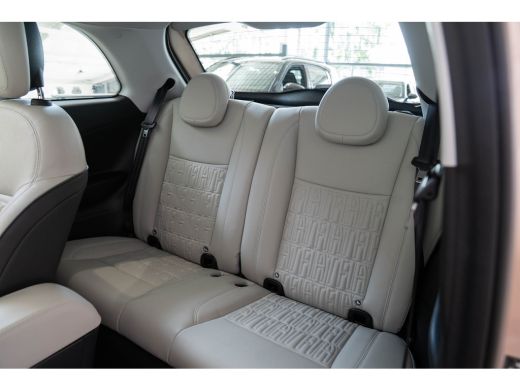 Fiat 500 La Prima 42 kWh | SOH 93,5% | Panoramadak | Camera | Stoelverwarming | Navigatie | Keyless | 17 I... ActivLease financial lease