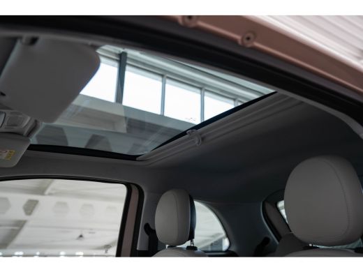 Fiat 500 La Prima 42 kWh | SOH 93,5% | Panoramadak | Camera | Stoelverwarming | Navigatie | Keyless | 17 I... ActivLease financial lease