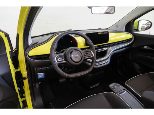 Fiat 500C Urban 42 kWh | SOH 100% | Navigatie | Camera | Parkeersensoren | Stoelverwarming | Climate Contro... ActivLease financial lease
