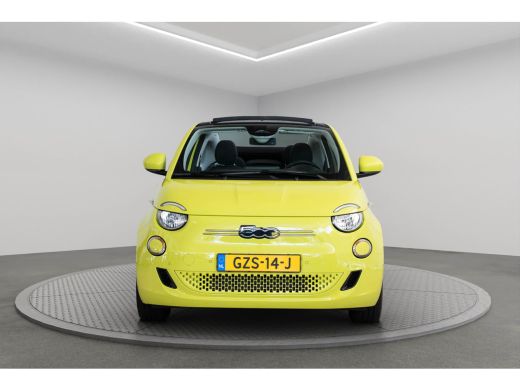 Fiat 500C Urban 42 kWh | SOH 100% | Navigatie | Camera | Parkeersensoren | Stoelverwarming | Climate Contro... ActivLease financial lease