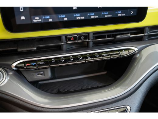 Fiat 500C Urban 42 kWh | SOH 100% | Navigatie | Camera | Parkeersensoren | Stoelverwarming | Climate Contro... ActivLease financial lease