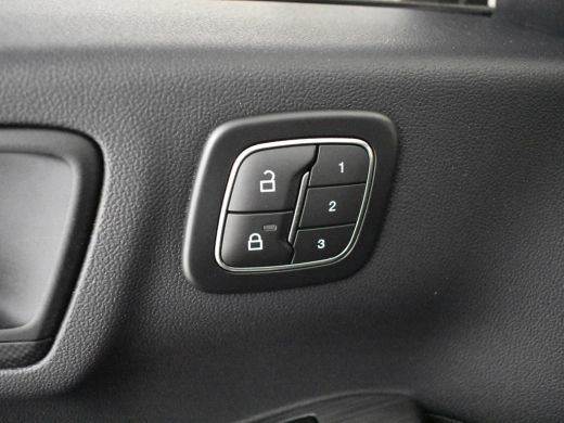 Ford Kuga 2.5 PHEV ST-Line X 243 PK AUTO | 360gr Camera | Elekt stoel met memory | App connect | Keyless | ... ActivLease financial lease