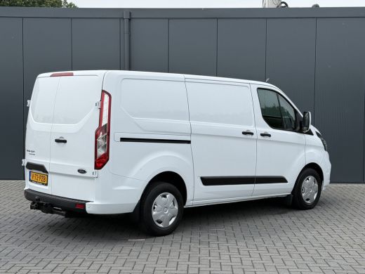 Ford Transit Custom 2.0 TDCI 130 PK / L1H1 / 2.5 TONS TREKHAAK / SORTIMO INRICHTING / AIRCO / CRUISE / 3-ZITS / LED /... ActivLease financial lease