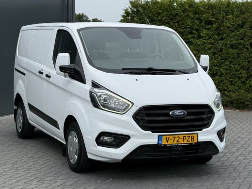 Ford Transit Custom 2.0 TDCI 130 PK / L1H1 / 2.5 TONS TREKHAAK / SORTIMO INRICHTING / AIRCO / CRUISE / 3-ZITS / LED /... ActivLease financial lease