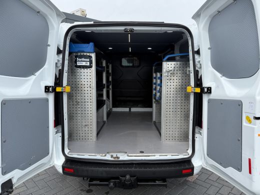Ford Transit Custom 2.0 TDCI 130 PK / L1H1 / 2.5 TONS TREKHAAK / SORTIMO INRICHTING / AIRCO / CRUISE / 3-ZITS / LED /... ActivLease financial lease