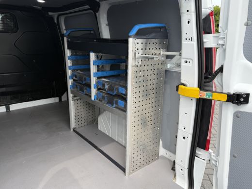 Ford Transit Custom 2.0 TDCI 130 PK / L1H1 / 2.5 TONS TREKHAAK / SORTIMO INRICHTING / AIRCO / CRUISE / 3-ZITS / LED /... ActivLease financial lease