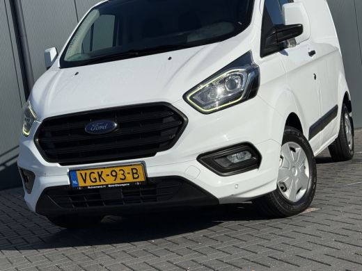 Ford Transit Custom 2.0 TDCI / L1H1 / 1e EIG. / 2.5 TONS TREKHAAK / IMPERIAAL / 3-ZITS / STOEL -EN VOORRUIT VERWARMIN... ActivLease financial lease