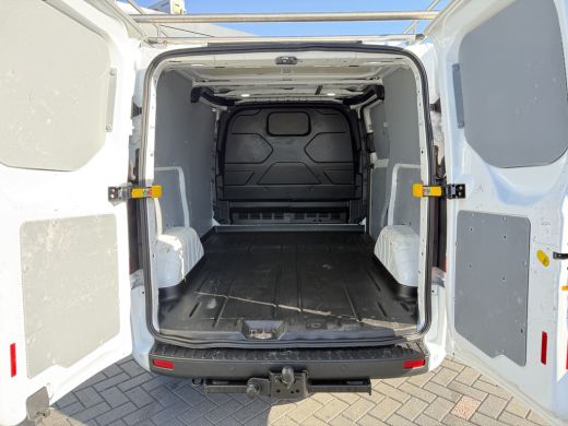 Ford Transit Custom 2.0 TDCI / L1H1 / 1e EIG. / 2.5 TONS TREKHAAK / IMPERIAAL / 3-ZITS / STOEL -EN VOORRUIT VERWARMIN... ActivLease financial lease