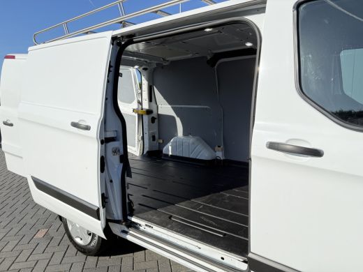 Ford Transit Custom 2.0 TDCI / L1H1 / 1e EIG. / 2.5 TONS TREKHAAK / IMPERIAAL / 3-ZITS / STOEL -EN VOORRUIT VERWARMIN... ActivLease financial lease
