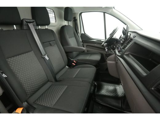 Ford Transit Custom 2.0 TDCI L2H1 | 2800kg Trekgew. | Airco | Cruise | 3 Zits | Carplay | Trekhaak | Parkeersens. ActivLease financial lease