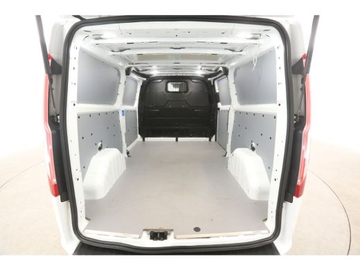 Ford Transit Custom 2.0 TDCI L2H1 | 2800kg Trekgew. | Airco | Cruise | 3 Zits | Carplay | Trekhaak | Parkeersens. ActivLease financial lease