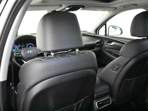 Hyundai Santa Fe 1.6 T-GDI PHEV Premium 265 PK AUTO | Head-up display | Elekt glazen pano-dak | 360 gr Camera | El... ActivLease financial lease
