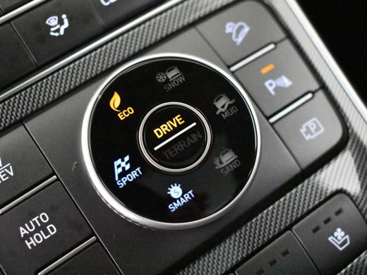 Hyundai Santa Fe 1.6 T-GDI PHEV Premium 265 PK AUTO | Head-up display | Elekt glazen pano-dak | 360 gr Camera | El... ActivLease financial lease