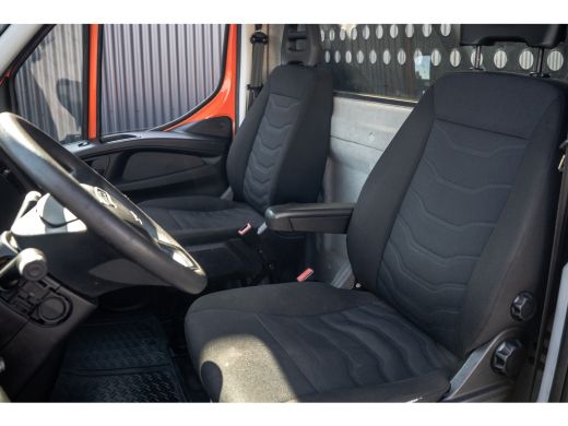 Iveco Daily 35C14 | 136 PK | N1 | Laadklep | 3.5T Trekhaak | Navi | Airco ActivLease financial lease