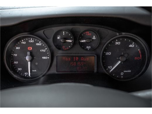Iveco Daily 35C14 | 136 PK | N1 | Laadklep | 3.5T Trekhaak | Navi | Airco ActivLease financial lease