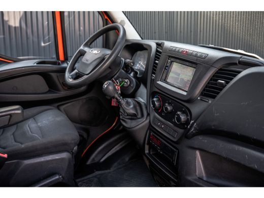 Iveco Daily 35C14 | 136 PK | N1 | Laadklep | 3.5T Trekhaak | Navi | Airco ActivLease financial lease