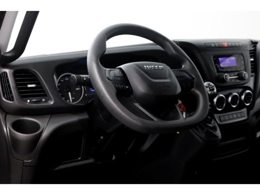 Iveco Daily 35C14 136pk Bakwagen met laadklep en zijdeur 04-2024 ActivLease financial lease