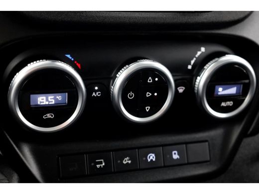 Iveco Daily 35C14 136pk Bakwagen met laadklep en zijdeur 04-2024 ActivLease financial lease