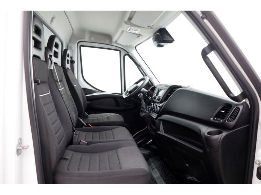 Iveco Daily 35C14 136pk Bakwagen met laadklep en zijdeur 04-2024 ActivLease financial lease