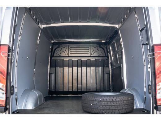 Iveco Daily 35S14 | 140PK | 3.5T Trekgewicht | 3-Zits | Airco | Trekhaak ActivLease financial lease