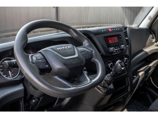 Iveco Daily 35S14 | 140PK | 3.5T Trekgewicht | 3-Zits | Airco | Trekhaak ActivLease financial lease
