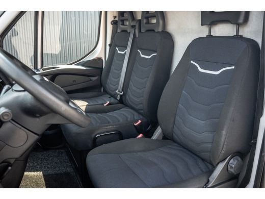 Iveco Daily 35S14 | 140PK | 3.5T Trekgewicht | 3-Zits | Airco | Trekhaak ActivLease financial lease