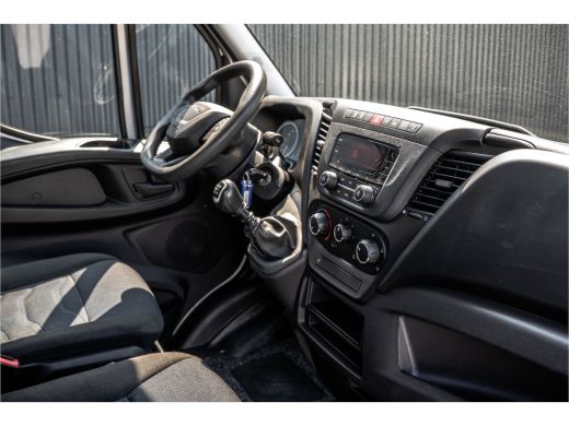 Iveco Daily 35S14 | 140PK | 3.5T Trekgewicht | 3-Zits | Airco | Trekhaak ActivLease financial lease