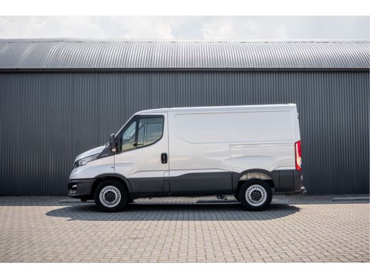 Iveco Daily 35S14 | 140PK | 3.5T Trekgewicht | 3-Zits | Airco | Trekhaak ActivLease financial lease