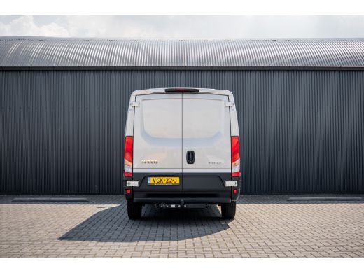 Iveco Daily 35S14 | 140PK | 3.5T Trekgewicht | 3-Zits | Airco | Trekhaak ActivLease financial lease