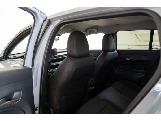 Jeep Avenger 1.2 e-Hybrid Altitude | Tot 8 Jaar Garantie | Navigatie | Elektrische Achterklep | Camera | Keyle... ActivLease financial lease