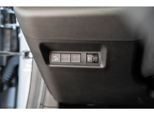 Jeep Avenger 1.2 e-Hybrid Altitude | Tot 8 Jaar Garantie | Navigatie | Elektrische Achterklep | Camera | Keyle... ActivLease financial lease
