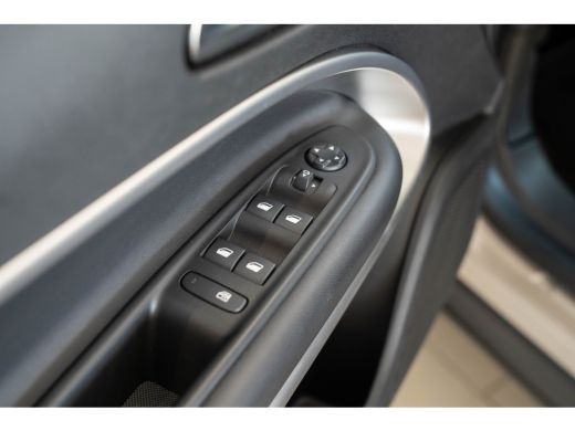 Jeep Avenger Summit 54 kWh | SOH 97% | Camera | Apple Carplay & Android Auto | Climate Controle | Keyless | Pa... ActivLease financial lease