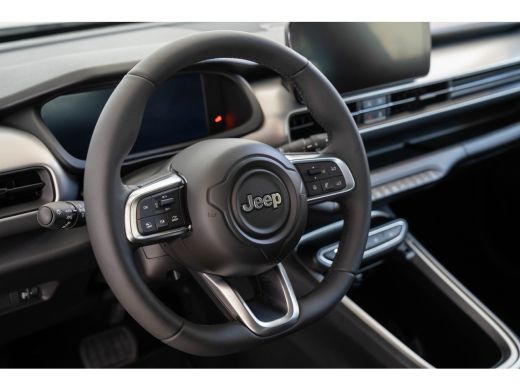 Jeep Avenger Summit 54 kWh | SOH 97% | Apple Carplay & Android Auto | Camera | Parkeersensoren | Climate Contr... ActivLease financial lease